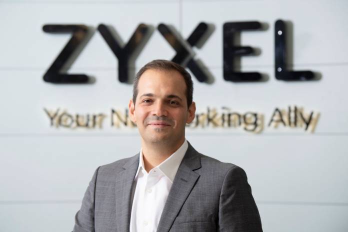 Zyxel Networks Türkiye Ülke Müdürü Ömer Faruk Erünsal (1) (1) (2)