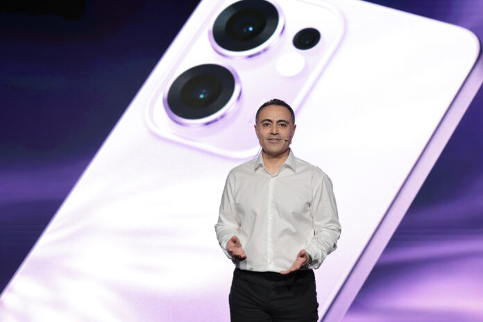 Oppo Reno13 lansman özel