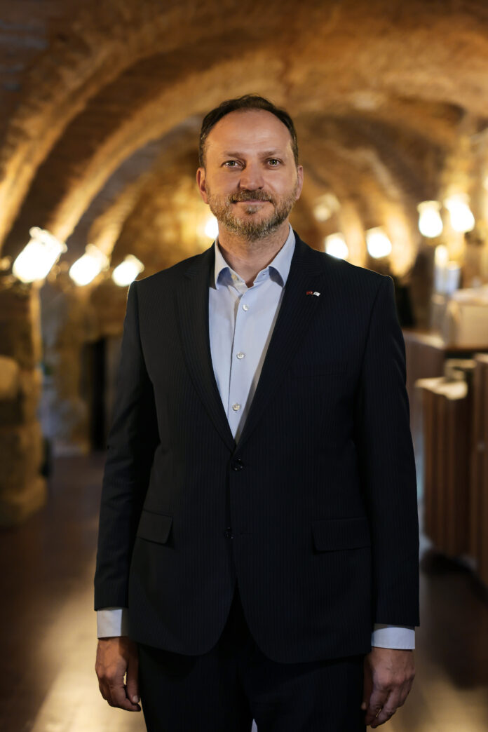 yesilay-genel-baskan-mehmet-dinc Yeşilay ailelere çağrı yaptı